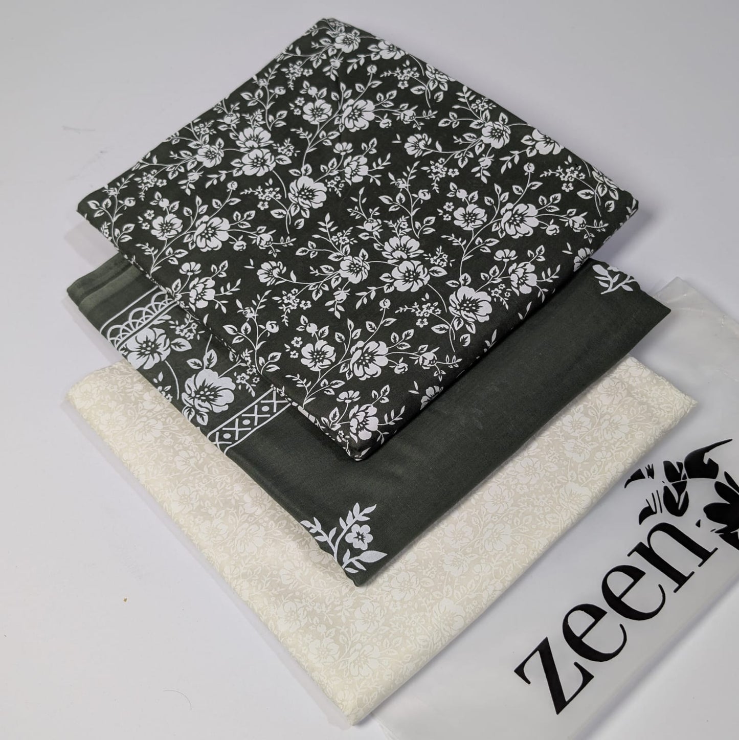 Zeen Printed Lawn Unstitched 3Piece D-145