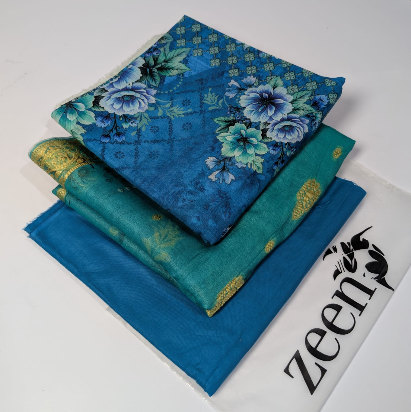 Zeen Printed Lawn Unstitched 3Piece D-137