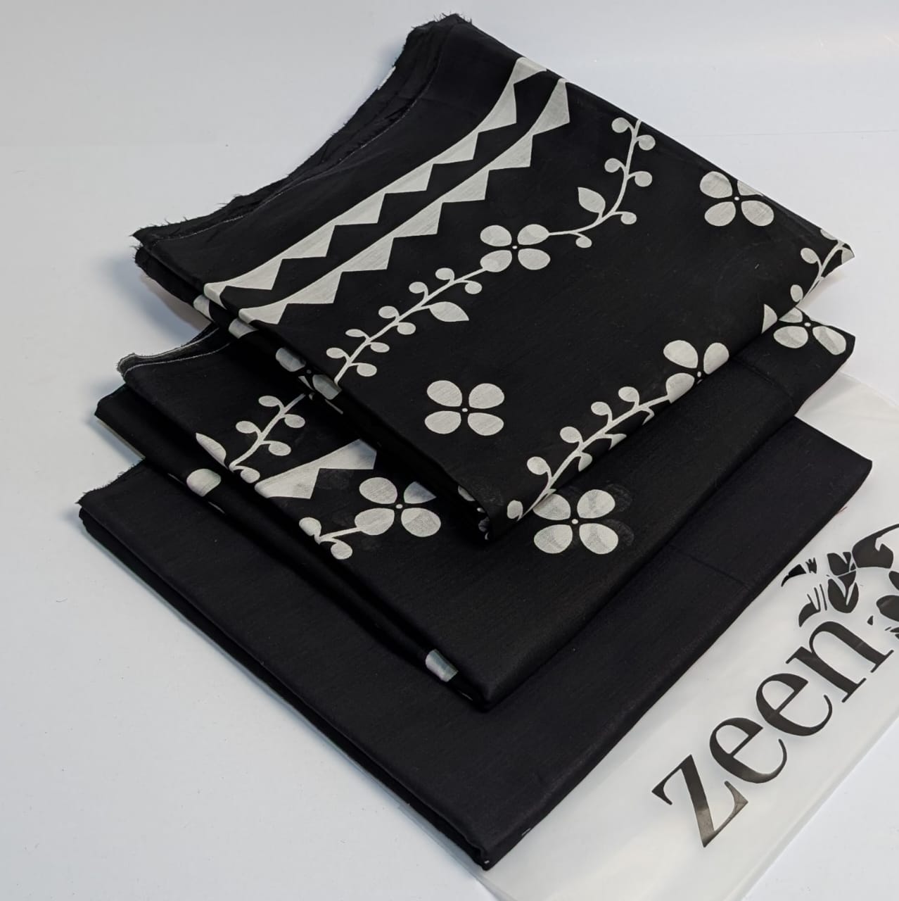 Zeen Printed Lawn Unstitched 3Piece D-170