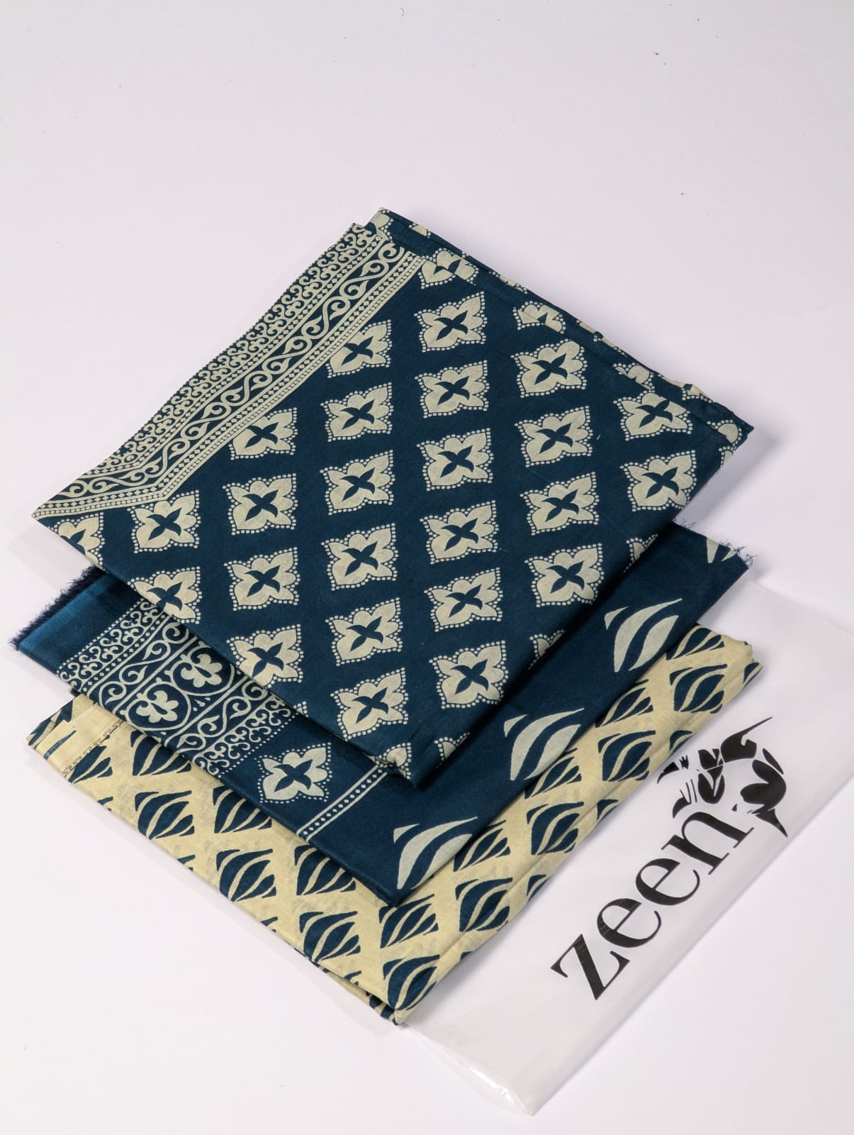 Zeen Printed Lawn Unstitched 3Piece D-138