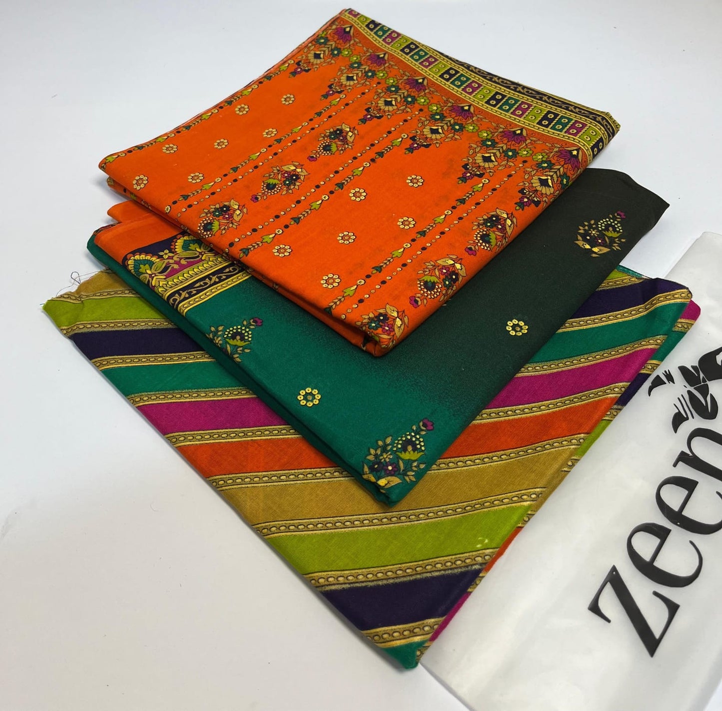 Zeen Printed Lawn Unstitched 3Piece D-97
