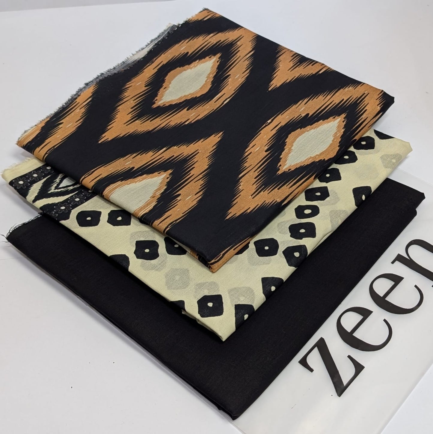Zeen Printed Lawn Unstitched 3Piece D-193