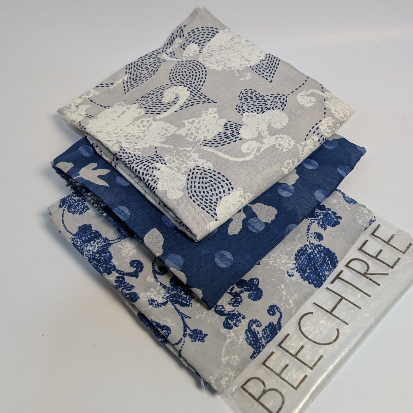 BEECHTREE  Lawn Printed 3Piece D-004