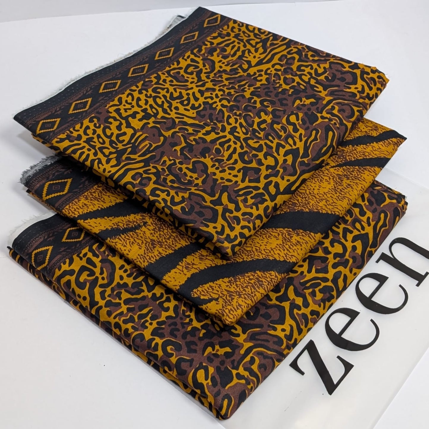 Zeen Printed Lawn Unstitched 3Piece D-204