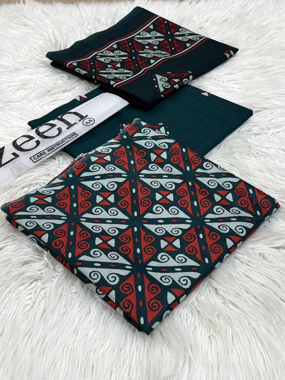 Zeen Printed Lawn Unstitched 3Piece D-0060