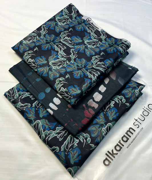 Alkaram Studio Lawn Printed 3Piece D-001