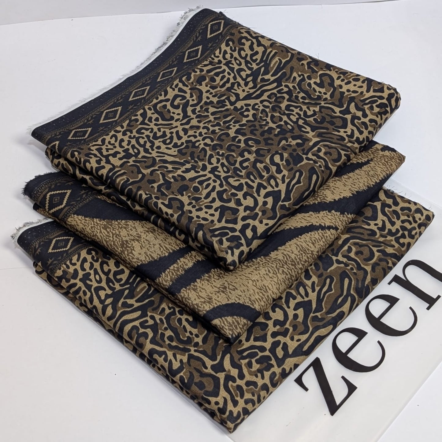 Zeen Printed Lawn Unstitched 3Piece D-205