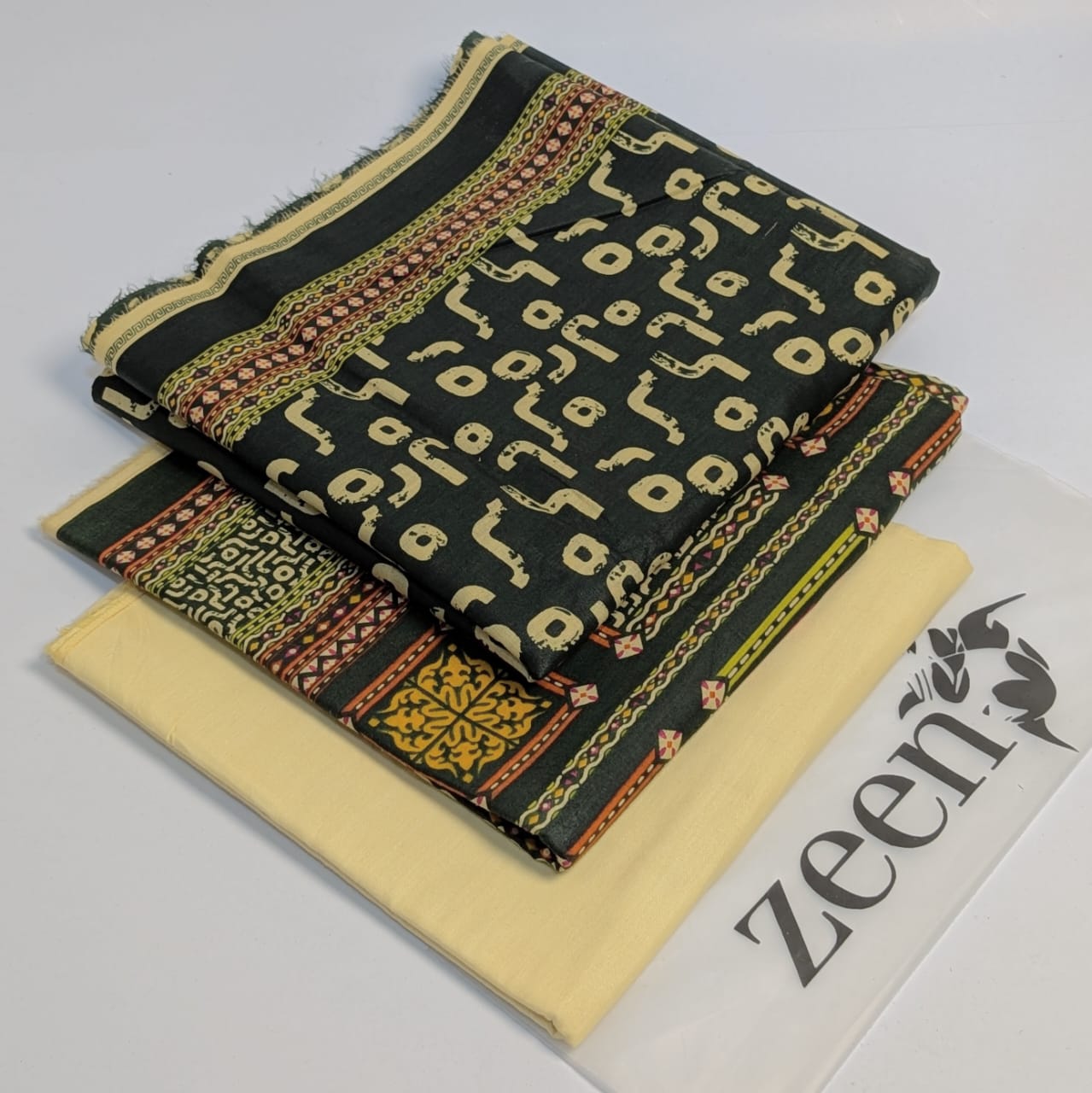Zeen Printed Lawn Unstitched 3Piece D-172
